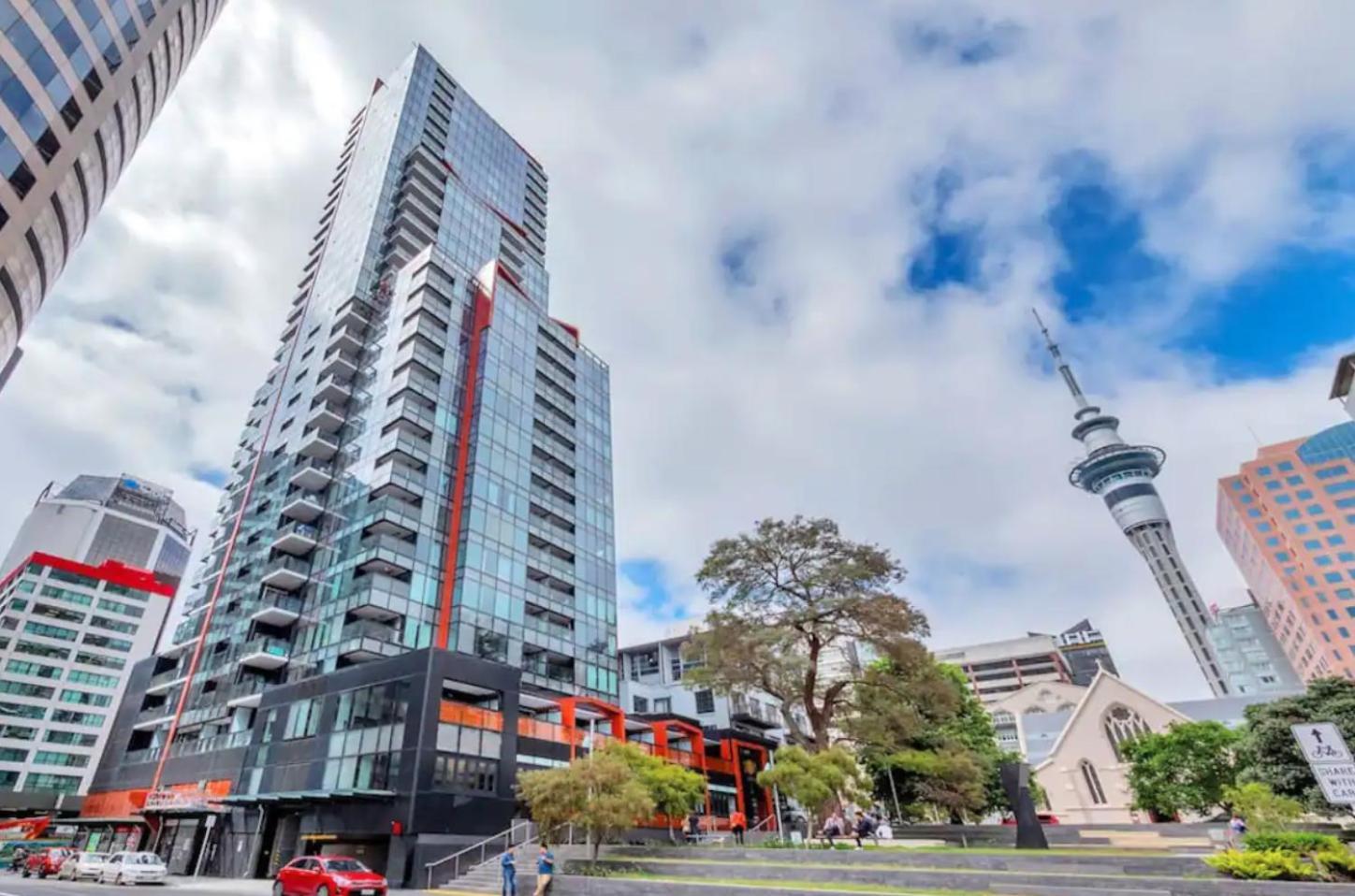 Top Floor Harbour View And Skytower View Apartment In Cbd Auckland Eksteriør bilde