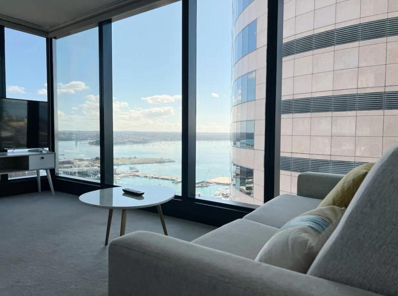 Top Floor Harbour View And Skytower View Apartment In Cbd Auckland Eksteriør bilde